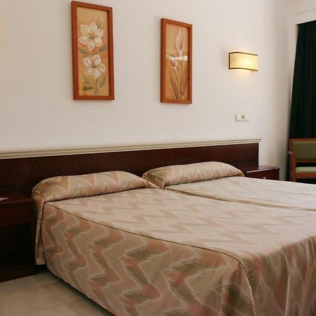 Hotel La Nina Cala Millor  Room photo
